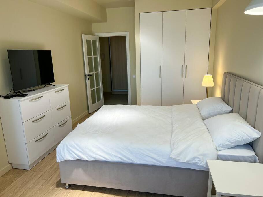 2 Bedroom On Ismail Corner Stefan Cel Mare, New Apartment, Chisinau Center! Exterior foto